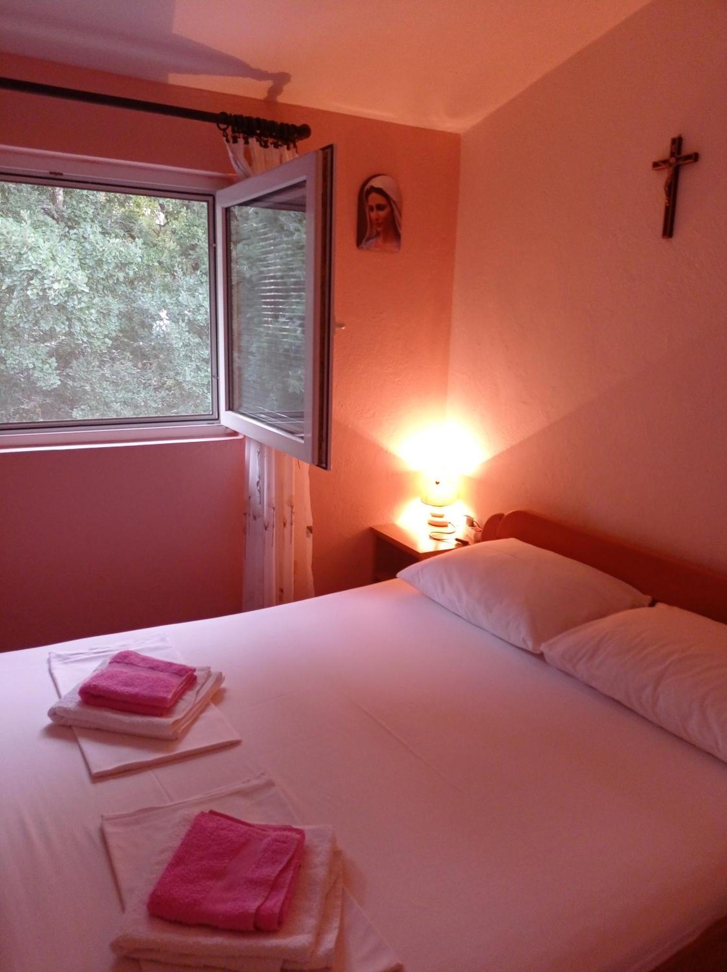 Casa Del Pellegrino M&A - Ostojici Hotel Medjugorje Luaran gambar