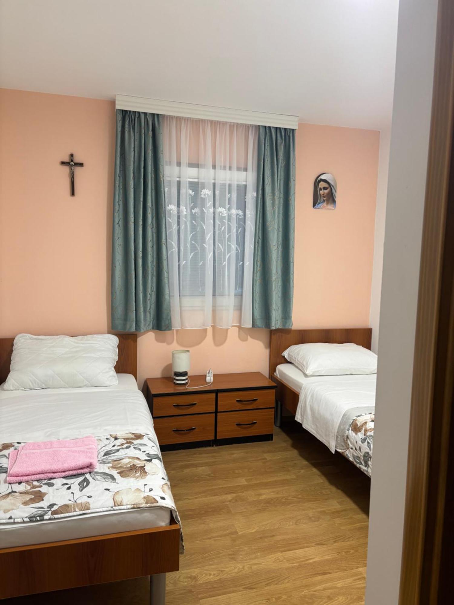 Casa Del Pellegrino M&A - Ostojici Hotel Medjugorje Luaran gambar