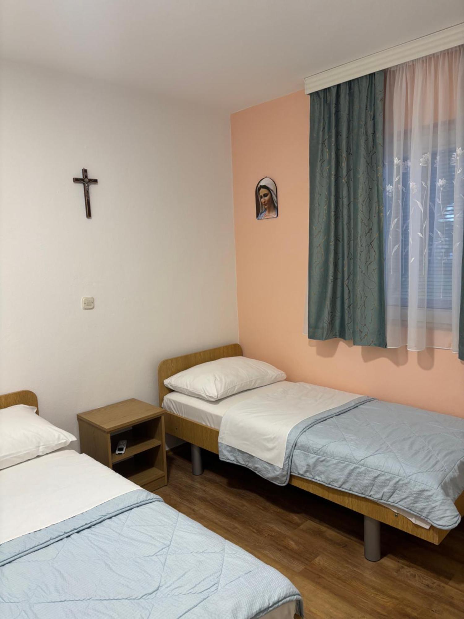 Casa Del Pellegrino M&A - Ostojici Hotel Medjugorje Luaran gambar
