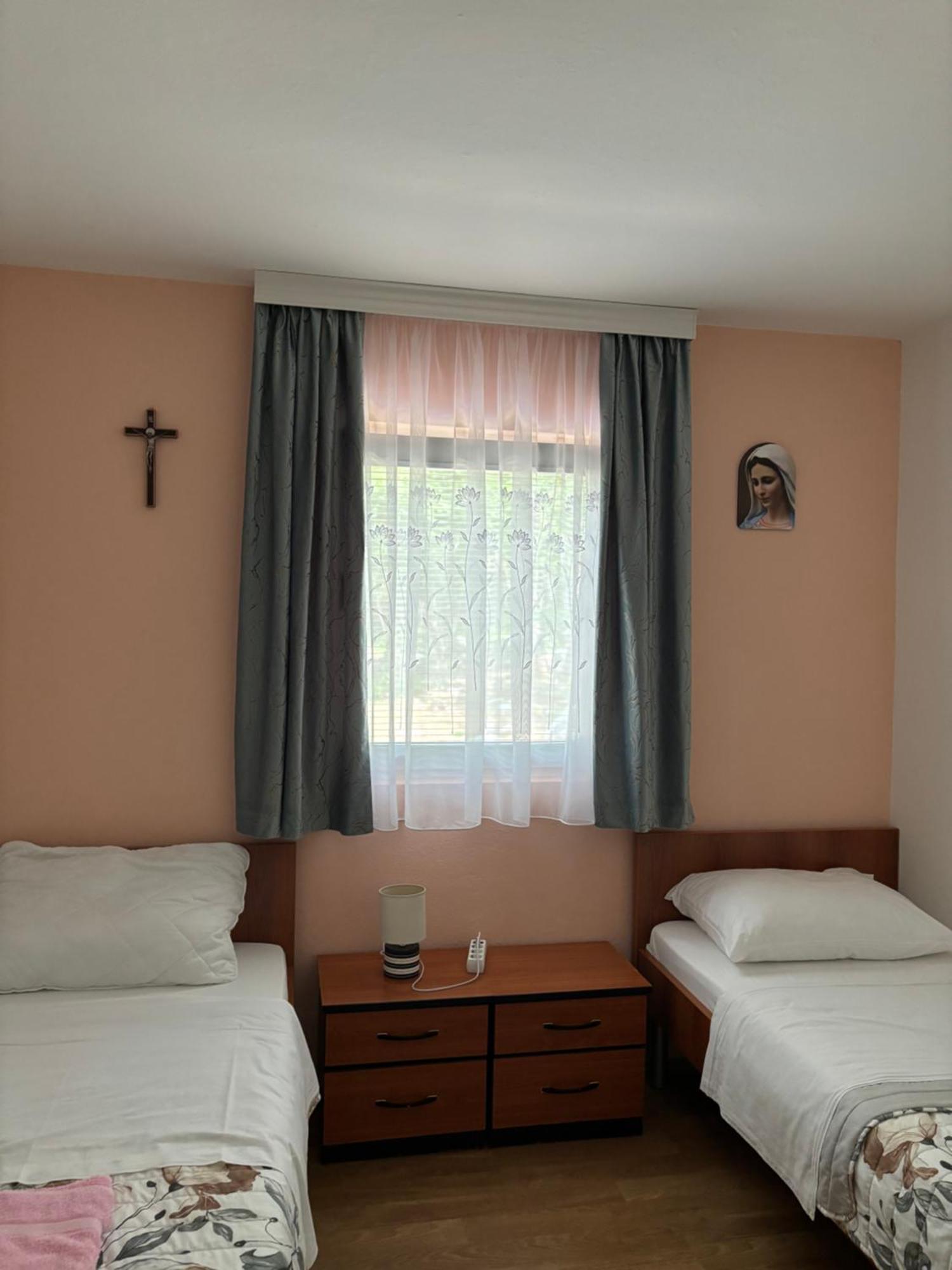 Casa Del Pellegrino M&A - Ostojici Hotel Medjugorje Luaran gambar